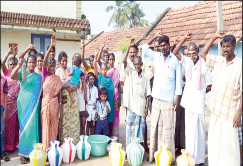 விருத்தாசலத்தில் காலி குடங்களுடன் பொதுமக்கள் ஆர்ப்பாட்டம்