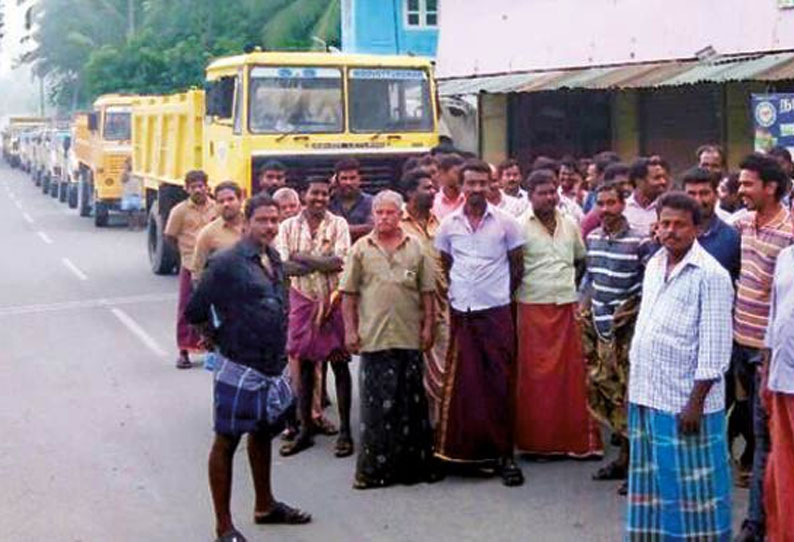 கேரள லாரிகளை சிறைபிடித்து குமரி டிரைவர்கள் போராட்டம்