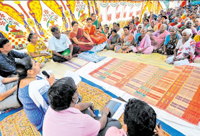 ஒதிக்காட்டில் கிராமசபை கூட்டம் கலெக்டர் பங்கேற்பு