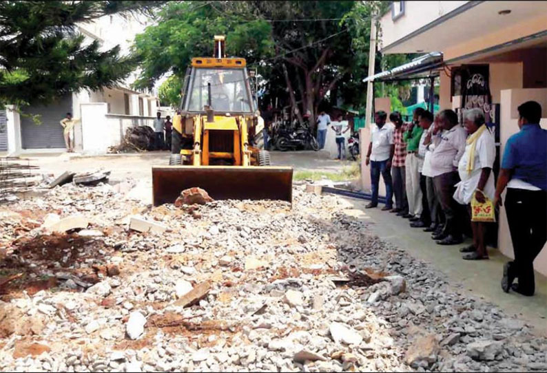 திருப்பூர் 15-வது வார்டில் ஆக்கிரமிப்பில் இருந்த மாநகராட்சி இடம் மீட்பு