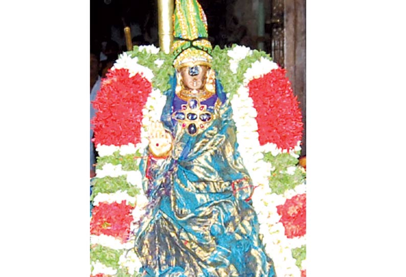 ஸ்ரீரங்கம் ரெங்கநாதர் கோவிலில் சித்திரை தேர்த்திருவிழா கொடியேற்றத்துடன் தொடங்கியது
