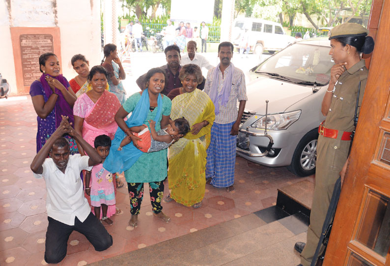 கிணற்றில் மர்மமான முறையில் இறந்துகிடந்த வாலிபர்