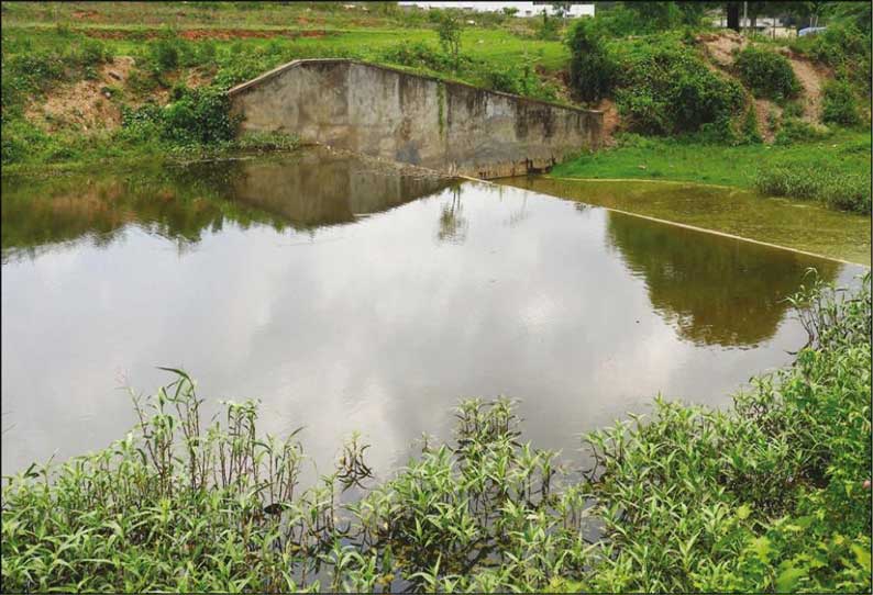 கடம்பூரில் இடி-மின்னலுடன் பலத்த மழை: தடுப்பணை-வனக்குட்டைகள் நிரம்பின