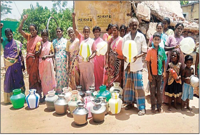 தடையின்றி குடிநீர் வினியோகம் செய்ய கோரி கிராம மக்கள் ஆர்ப்பாட்டம்