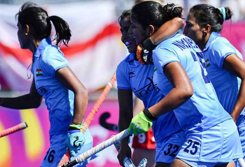 மகளிர் ஆசிய சாம்பியன்ஸ் ஹாக்கி இந்திய அணி இறுதி போட்டிக்கு முன்னேற்றம் 201805171628084687_India-beat-Malaysia-to-reach-womens-Asian-Champions-Trophy_SECVPF