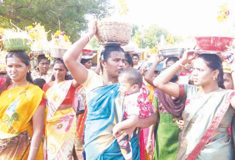 முத்துமாரியம்மன் கோவிலில் வைகாசி திருவிழா பால்குடம், காவடி எடுத்து பக்தர்கள் நேர்த்திக்கடன்