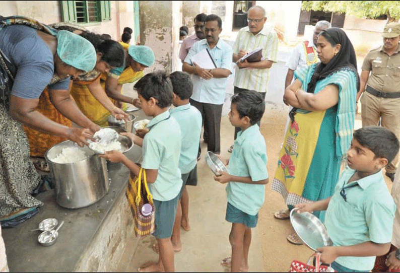 சின்ன முதலைப்பட்டி அரசு பள்ளியில் கலெக்டர் திடீர் ஆய்வு