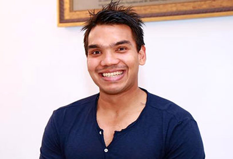 இலங்கை சிறையில் உள்ள தமிழ் கைதிகளை விடுதலை செய்ய பேரம் பேசும் ராஜபக்சே மகன் இலங்கை சிறையில் உள்ள தமிழ் கைதிகளை விடுதலை செய்ய பேரம் பேசும் ராஜபக்சே மகன்