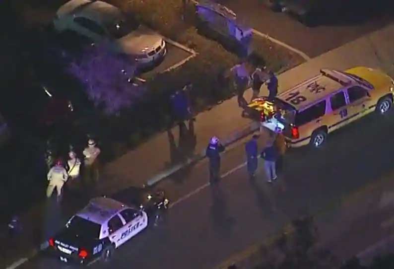 கலிபோர்னியா இரவு விடுதியில் மர்ம நபர் நடத்திய துப்பாக்கி சூட்டில் 11 பேர் உயிரிழப்பு கலிபோர்னியா இரவு விடுதியில் மர்ம நபர் நடத்திய துப்பாக்கி சூட்டில் 11 பேர் உயிரிழப்பு