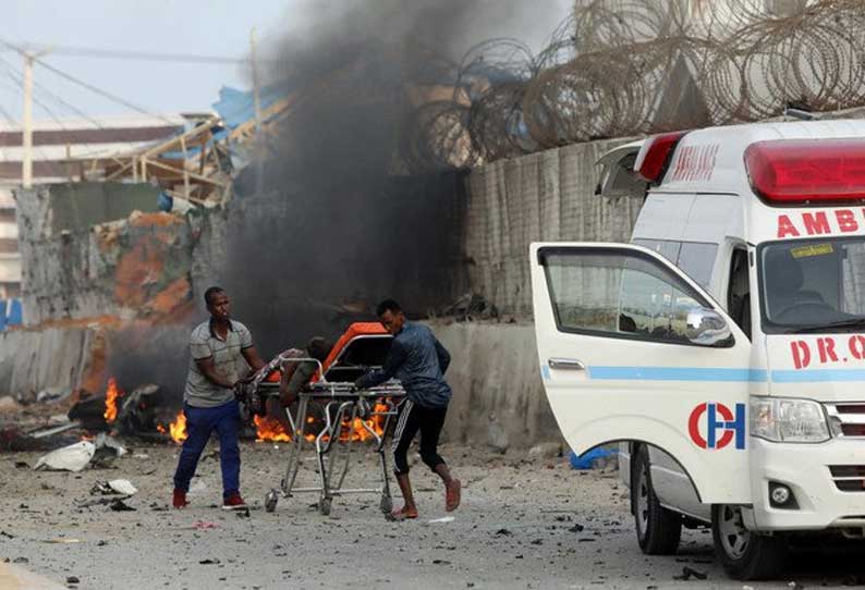 உலகச் செய்திகள்!  - Page 47 201811110646585529_Toll-rises-to-53-dead-from-bomb-blasts-in-Somalias-capital_SECVPF
