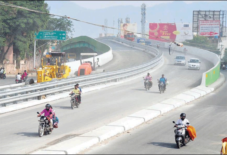 சேலம்-பெங்களூரு தேசிய நெடுஞ்சாலையில் புதிய மேம்பாலத்தில் வாகனங்கள் சோதனை ஓட்டம் 18-ந் தேதி எடப்பாடி பழனிசாமி திறந்து வைக்கிறார்