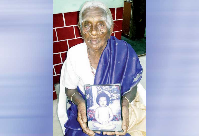 அனுப்பர்பாளையத்தில் பேரனிடம் இருந்து பணத்தை பெற்றுத்தரக்கோரி 101 வயது மூதாட்டி புகார்