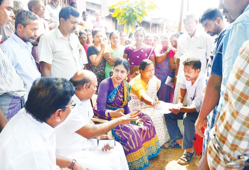 பேச்சிப்பாறை அணை அருகே வீடுகளை இடிக்க எதிர்ப்பு; பொதுமக்கள் திரண்டதால் பரபரப்பு