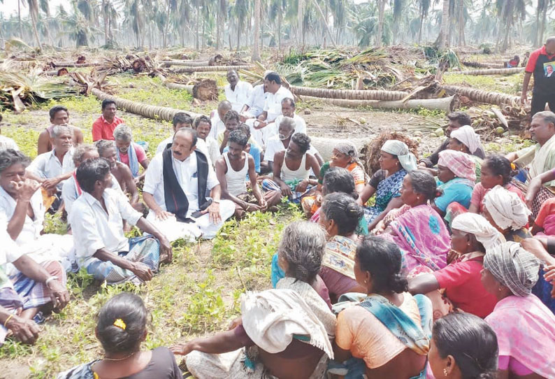 கஜா புயலால் 4 மாவட்டங்கள் முற்றிலுமாக அழிந்து விட்டன பட்டுக்கோட்டையில், வைகோ பேட்டி