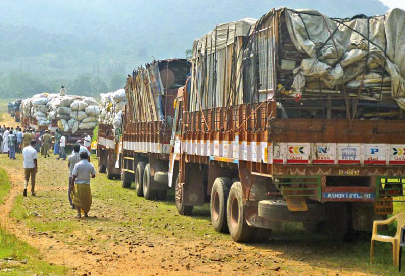 புளியரையில் ஏழு நாட்களாக கழிவுகளுடன் நிற்கும் லாரிகளை கேரளாவுக்கு அனுப்ப நடவடிக்கை