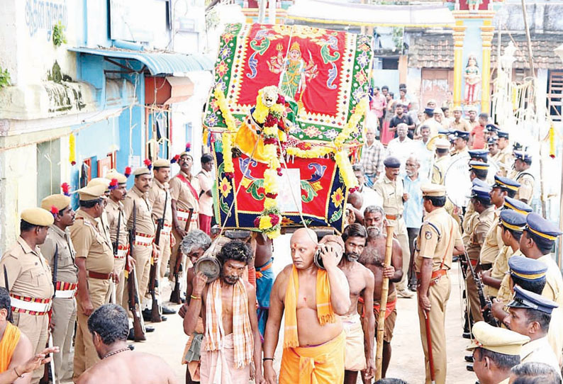 நவராத்திரி விழாவில் பங்கேற்று திரும்பிய முன்னுதித்த நங்கை அம்மனுக்கு சுசீந்திரத்தில் வரவேற்பு