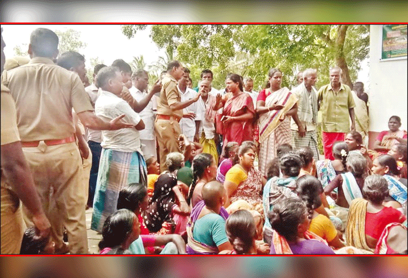 திருவிடைமருதூர் அருகே மதுக்கடையை மூடக்கோரி முற்றுகை போராட்டம் பெண்களை தள்ளி விட்டு மதுபிரியர்கள் கடையை திறக்க முயன்றதால் பரபரப்பு