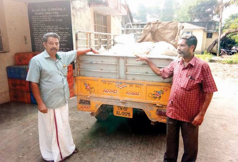 குழித்துறையில் கேரளாவுக்கு கடத்த முயன்ற 2 டன் ரேஷன் அரிசி பறிமுதல்