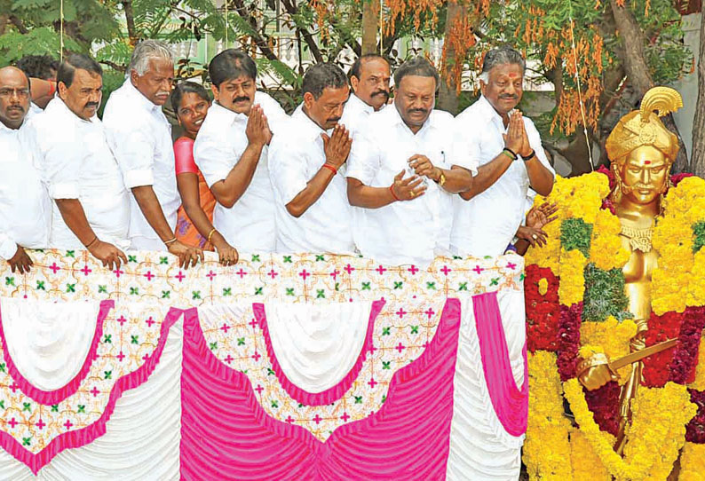 நெற்கட்டும்செவலில் பிறந்தநாள் விழா: பூலித்தேவன் சிலைக்கு ஓ.பன்னீர்செல்வம், அமைச்சர்கள் மாலை அணிவித்து மரியாதை