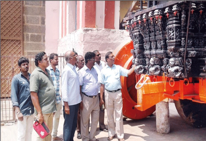 அருணாசலேஸ்வரர் கோவில்: 5 தேர்களை பொதுப்பணித்துறை அலுவலர்கள் ஆய்வு