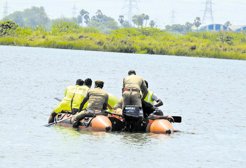 கடப்பாக்கம் ஏரியில் பேரிடர் மீட்பு விழிப்புணர்வு நிகழ்ச்சி