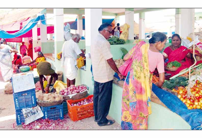 விழா எதுவும் நடத்தாமல் ரூ.80 லட்சத்தில் கட்டப்பட்ட வாரச்சந்தை திறப்பு