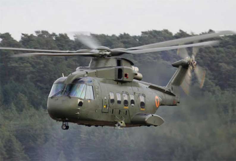 ஹெலிகாப்டர் ஊழல் வழக்கு: குற்றப்பத்திரிகை தகவல் வெளியானது எப்படி? விசாரணை கேட்டு கோர்ட்டில் இடைத்தரகர் மனு ஹெலிகாப்டர் ஊழல் வழக்கு: குற்றப்பத்திரிகை தகவல் வெளியானது எப்படி? விசாரணை கேட்டு கோர்ட்டில் இடைத்தரகர் மனு