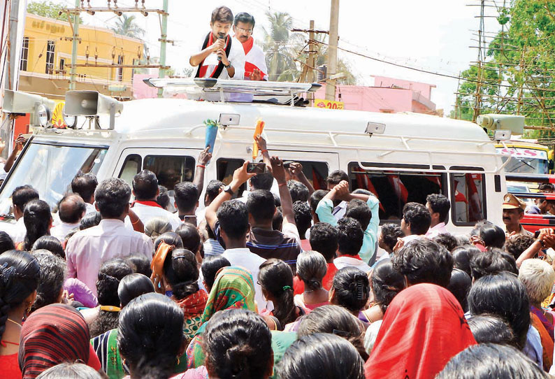 22 சட்டசபை தொகுதிகளிலும் வெற்றி பெற்று கருணாநிதி பிறந்த நாளில் மு.க.ஸ்டாலின் முதல்-அமைச்சராக பதவியேற்க வாய்ப்பு 22 சட்டசபை தொகுதிகளிலும் வெற்றி பெற்று கருணாநிதி பிறந்த நாளில் மு.க.ஸ்டாலின் முதல்-அமைச்சராக பதவியேற்க வாய்ப்பு
