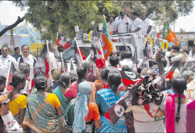 “தாமிரபரணி வெள்ளநீர் கால்வாய் பணிகளை துரிதமாக முடிப்பேன்” அ.தி.மு.க. வேட்பாளர் மனோஜ் பாண்டியன் பிரசாரம்