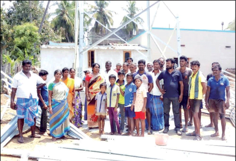 போச்சம்பள்ளி அருகே செல்போன் கோபுரம் அமைக்க கிராம மக்கள் எதிர்ப்பு போலீசார் பேச்சுவார்த்தை