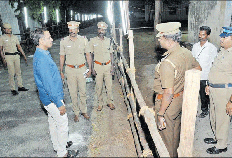 மின்னணு வாக்குப்பதிவு எந்திரங்கள் வைக்கப்பட்டுள்ள அரசு பாலிடெக்னிக் கல்லூரியில் கலெக்டர் நேரில் ஆய்வு