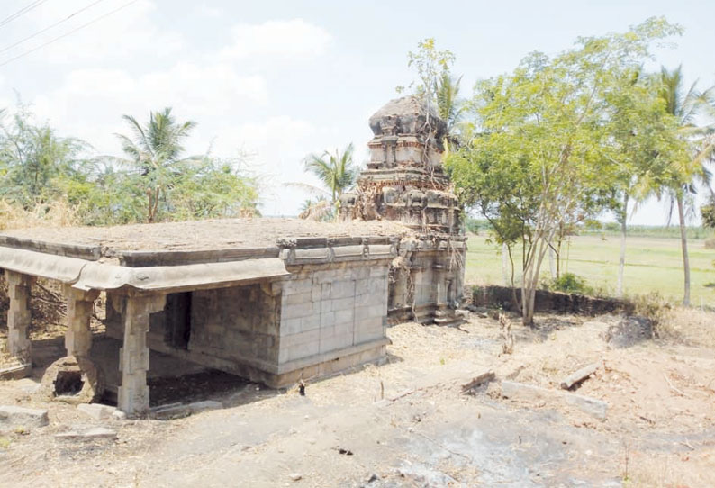மாயனூர் அருகே புதருக்குள் மறைந்து கிடந்த 2 கோவில்களை மீட்டெடுத்த பொதுமக்கள்