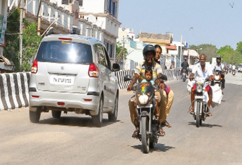 விருதுநகர் ராமமூர்த்தி ரோடு மேம்பாலத்தில் மழைநீர் சேகரிப்பு அமைப்புகள் ஏற்படுத்த வேண்டும் - நெடுஞ்சாலைத்துறைக்கு கோரிக்கை