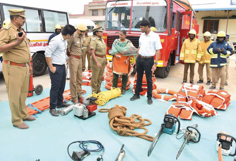 பேரிடர் மேலாண்மை துறை சார்பில் காயல்பட்டினத்தில் புயல், வெள்ள பாதுகாப்பு ஒத்திகை கலெக்டர் சந்தீப்நந்தூரி ஆய்வு