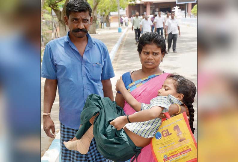 பள்ளி கழிவறை சுவர் இடிந்து, படுகாயம் அடைந்த மாணவிக்கு மேல்சிகிச்சைக்கு ஏற்பாடு