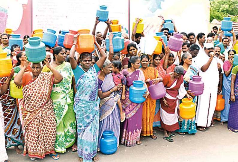 விக்கிரவாண்டி அருகே, குடிநீர் கேட்டு காலி குடங்களுடன் கிராம மக்கள் ஆர்ப்பாட்டம்