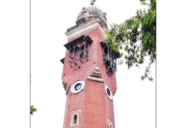 1883-ம் ஆண்டு கட்டப்பட்ட ராணீஸ் டவர், ரூ.4 கோடியில் சீரமைப்பு சுற்றிலும் நடைபாதை அமைக்கப்படுகிறது