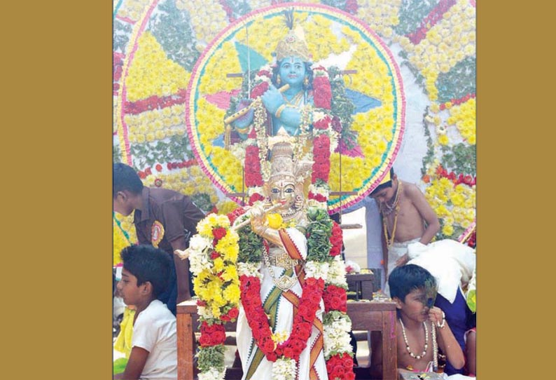 கிருஷ்ண ஜெயந்தியையொட்டி பெருமாள் கோவில்களில் சிறப்பு பூஜைகள்-திரளான பக்தர்கள் தரிசனம்