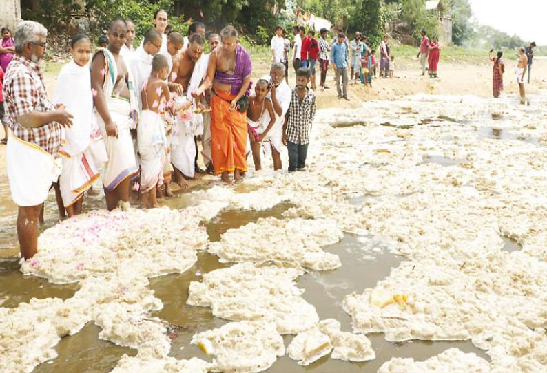 காவிரி நீர் கும்பகோணம் வந்தது - ஆரத்தி எடுத்து வழிபாடு