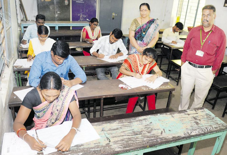 வேலூரில் இளநிலை அறிவியல் அலுவலர் தேர்வை 481 பேர் எழுதினர்
