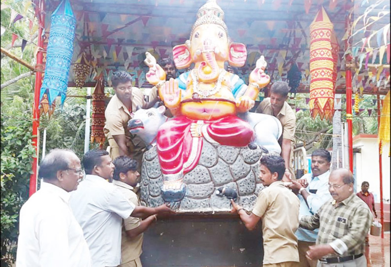 கன்னியாகுமரி பகுதியில் 108 இடங்களில் விநாயகர் சிலைகள் பூஜைக்காக வைக்கப்படுகிறது