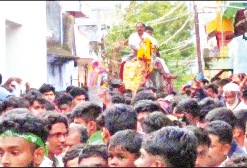 பொட்டல்புதூர் முகைதீன் ஆண்டவர் பள்ளி வாசல் கந்தூரி விழா - கொடியேற்றத்துடன் தொடங்கியது