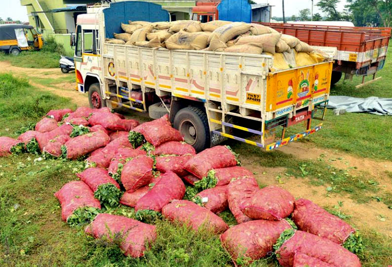 கோவை வழியாக கேரளாவுக்கு, நூதன முறையில் கடத்திய 10 டன் ரேஷன் அரிசி பறிமுதல்; 4 பேர் கைது