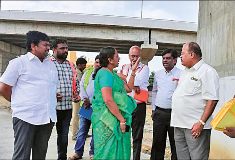 வண்டலூர் பூங்கா அருகே, மேம்பால பணிகளை நெடுஞ்சாலைத்துறை அதிகாரி ஆய்வு