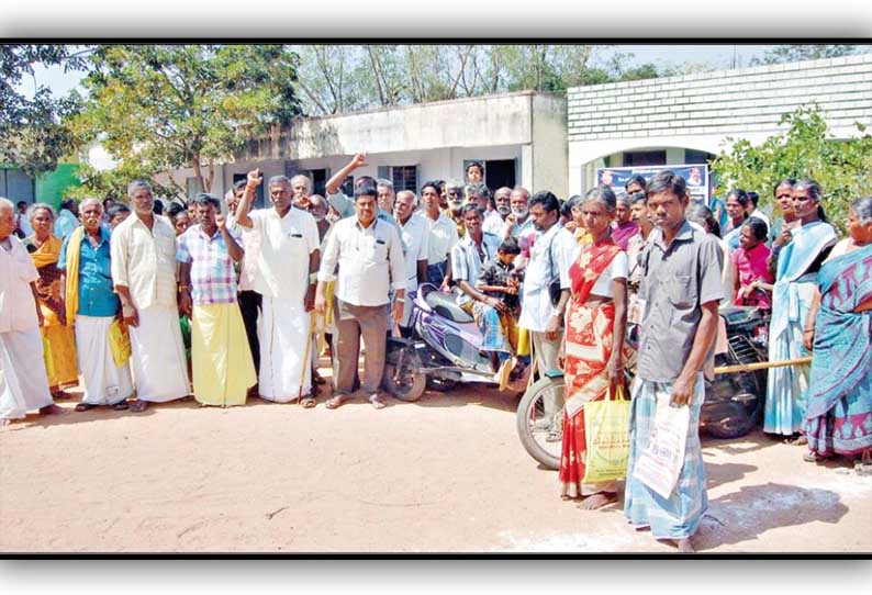 சப்-கலெக்டர் வராததால் முகாமை புறக்கணித்து மாற்றுத்திறனாளிகள் போராட்டம்