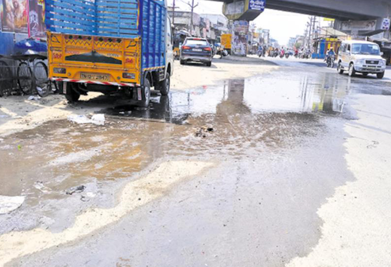 திருநின்றவூரில் சாலையில் தேங்கிய கழிவுநீரால் நோய் பரவும் அபாயம்