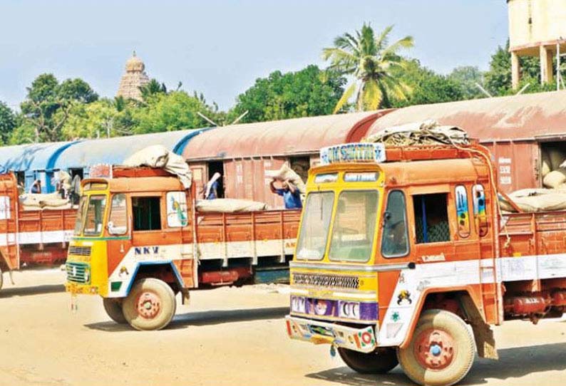 திருவாரூர், நீடாமங்கலத்தில் இருந்து மதுரைக்கு, அரவைக்காக 1,810 டன் நெல் சரக்கு ரெயிலில் அனுப்பி வைக்கப்பட்டது