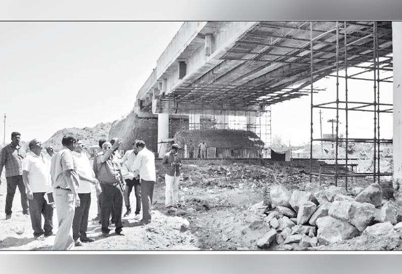 புத்தூர் ரெயில்வே மேம்பாலத்தில் மறு சீரமைப்பு பணி அதிகாரி ஆய்வு