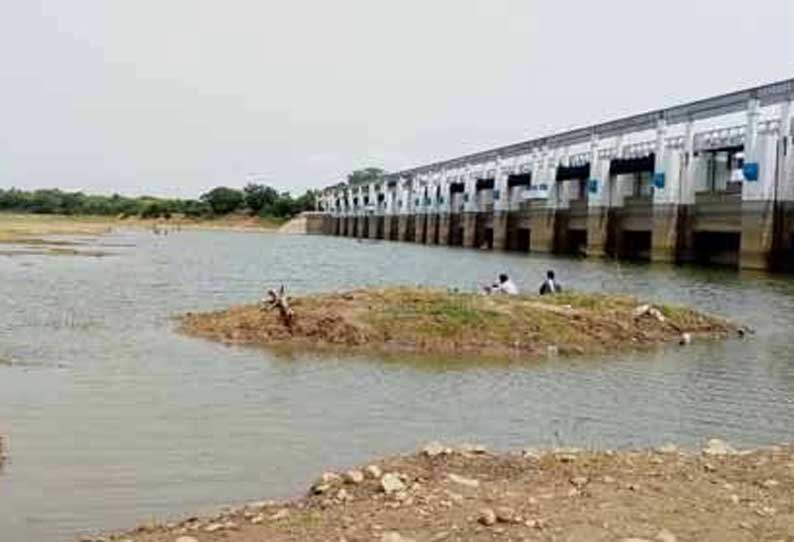 கண்டலேறு அணையில் நீர்மட்டம் குறைந்ததால் பூண்டி ஏரிக்கு தண்ணீர் நிறுத்தம்