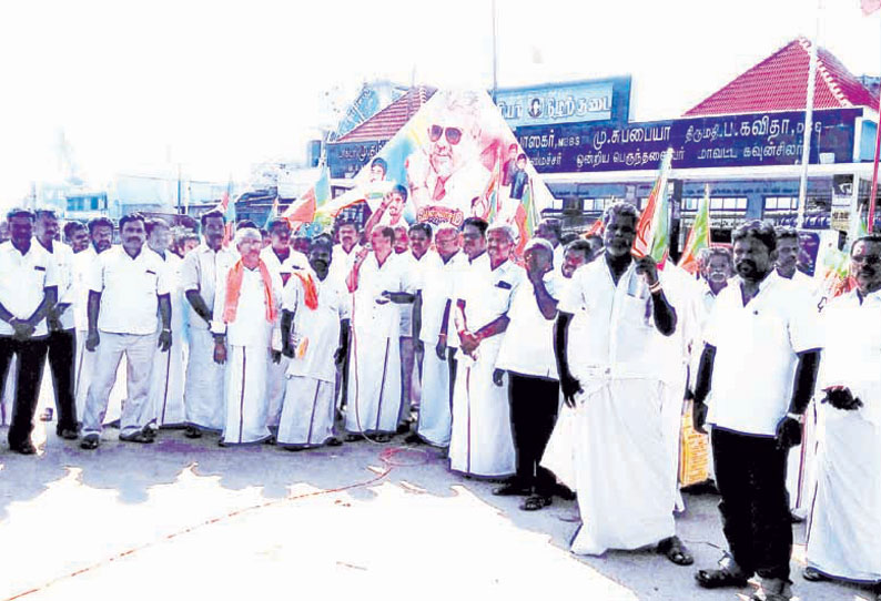 சபரிமலைக்கு பெண்கள் சென்றதை கண்டித்து விராலிமலையில் பா.ஜ.க.வினர் ஆர்ப்பாட்டம்